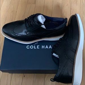 Cole Haan - grandevolution -black/ivory 10w